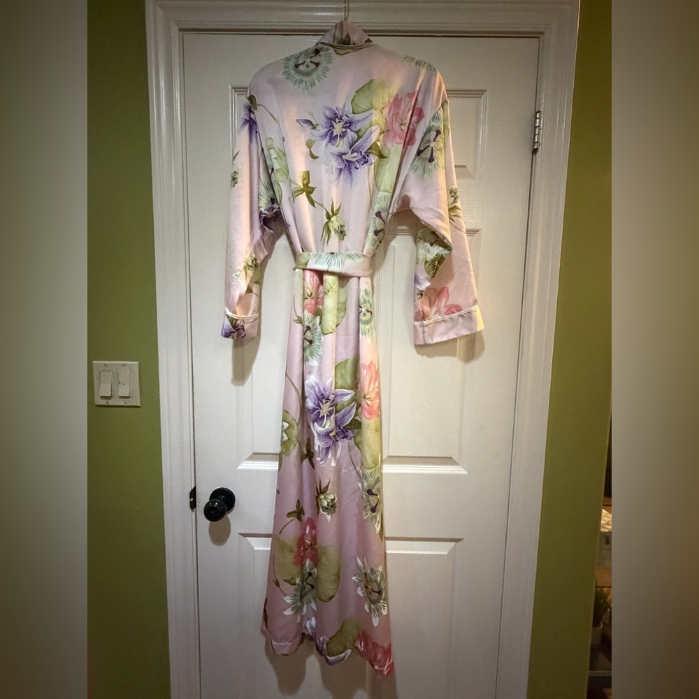 Vintage Diamond Tea Floral Robe - Picture 3 of 7